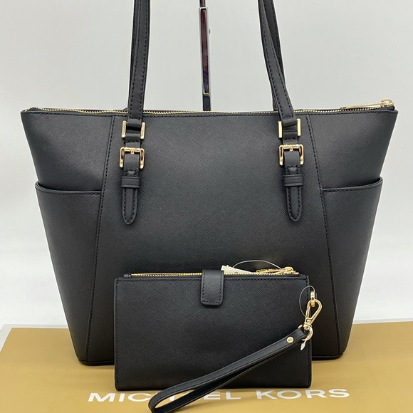 Michael Kors Large TZ Tote & Double Zip Wa… - Picture 4 of 12